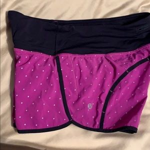 Lululemon Run Times 4" Reflective - size 4
